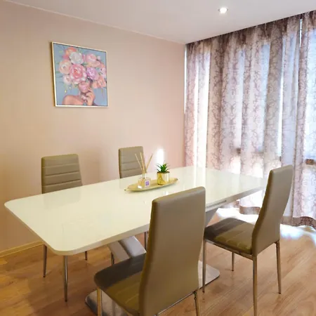 Two Big Bed Apartment&free Underground Parking