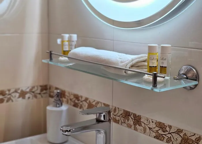 Two Big Bed & Free Underground Parking アパート ソフィア